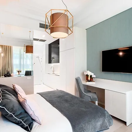 アパートホテル Dune - B ミエルノ