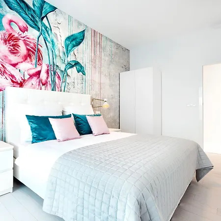 アパートホテル Dune - B ミエルノ