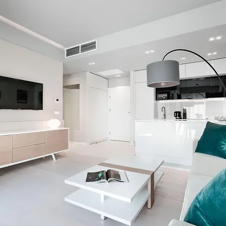 Dune - B アパートホテル 4*