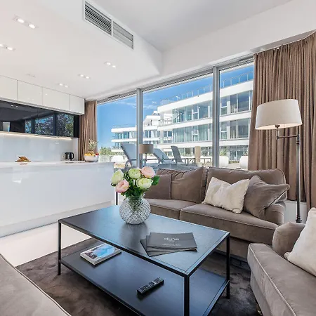 アパートホテル Dune - B ミエルノ